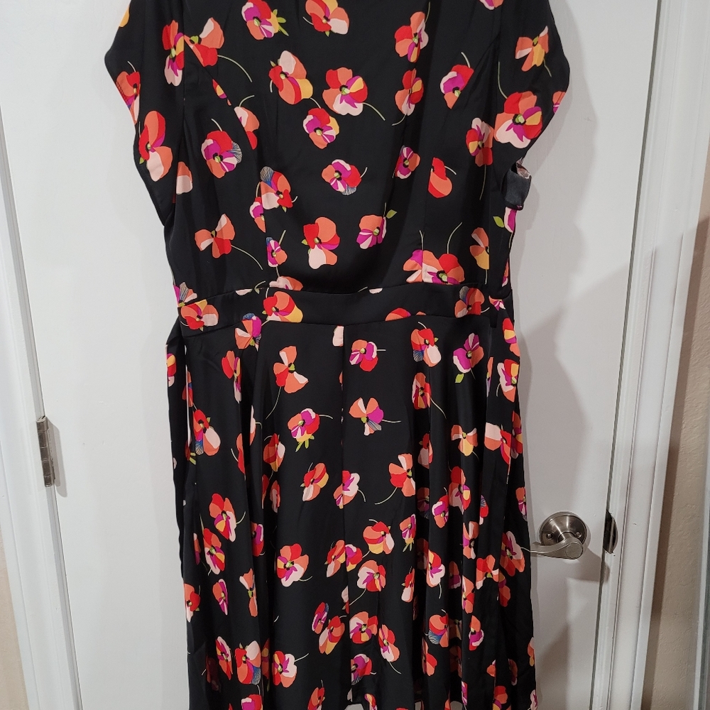 City Chic Dress NWT - Picture 4 of 7